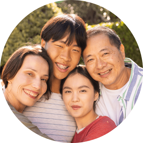 Smiling family (1)